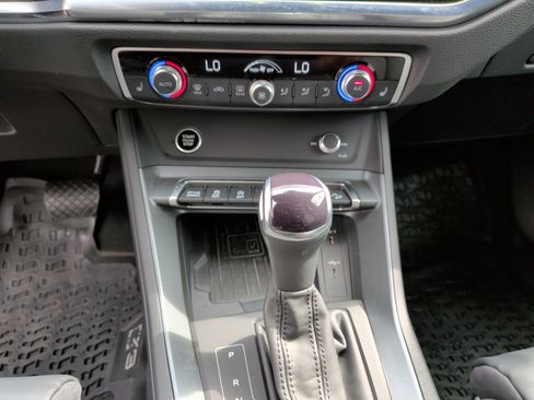 Certified 2025 Audi Q3 2.0T Premium w/ Convenience Package image 28