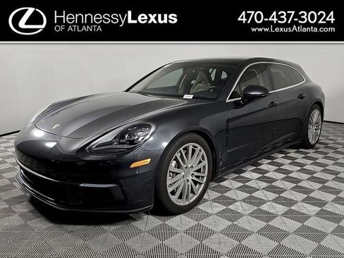 Used 2018 Porsche Panamera 4 AWD/4WD image 1