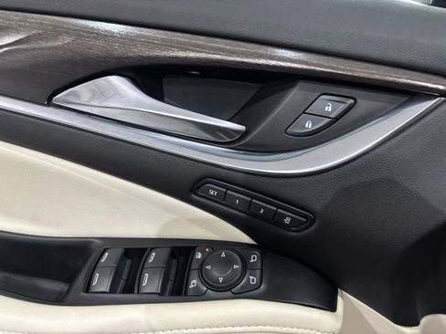 Used 2023 Buick Enclave Avenir w/ Avenir Technology Package AWD/4WD image 16