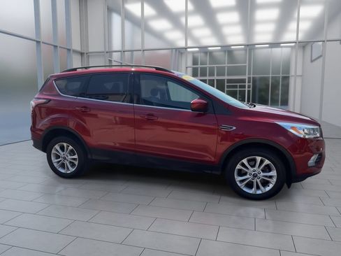 Used 2018 Ford Escape SEL FWD image 9