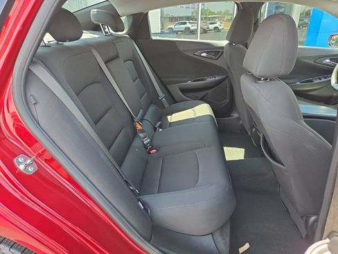 Used 2025 Chevrolet Malibu LT FWD image 7