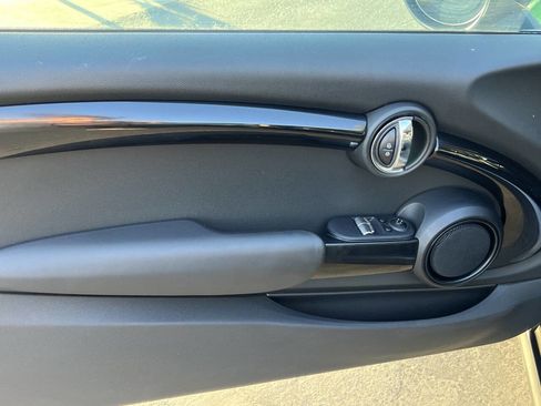 Used 2014 MINI Cooper 2-Door Hardtop image 9