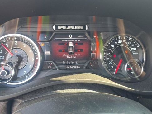 Used 2020 RAM 2500 Laramie w/ Night Edition AWD/4WD image 13