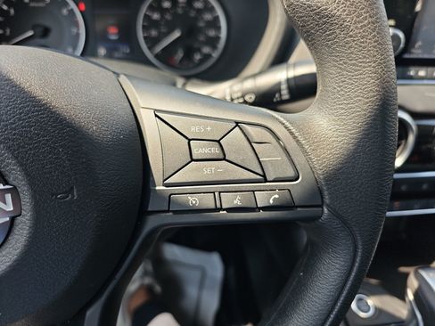 Used 2025 Nissan Sentra S FWD image 15