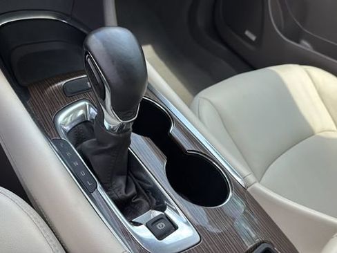 Used 2023 Chevrolet Malibu LT FWD image 29