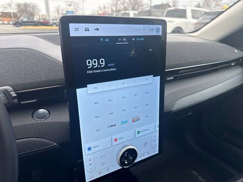 Used 2024 Ford Mustang Mach-E Premium image 32