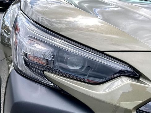 Used 2025 Subaru Outback Premium AWD/4WD image 31