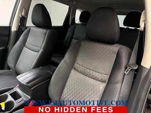Used 2018 Nissan Rogue SV AWD/4WD image 13