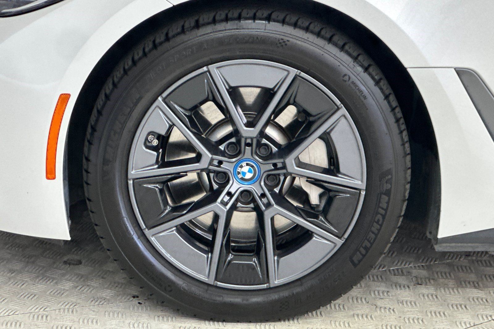 Used 2024 BMW i4 eDrive40 w/ Premium Package RWD image 12