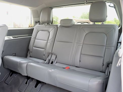 Used 2020 Lincoln Navigator Reserve w/ Luxury Package AWD/4WD image 35