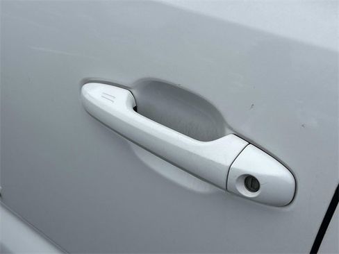 Used 2020 Toyota Tacoma TRD Sport w/ Technology Package image 14