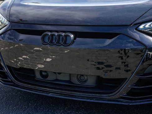 Used 2022 Audi e-tron GT Prestige w/ Prestige Package image 8