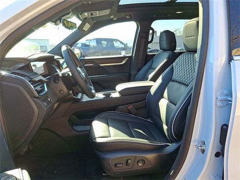 New 2026 GMC Acadia Denali image 10