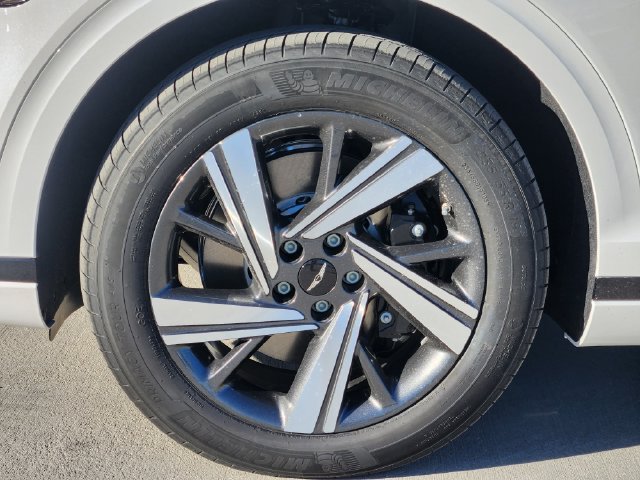 Used 2026 Genesis GV70 3.5T Sport Advanced AWD/4WD image 7