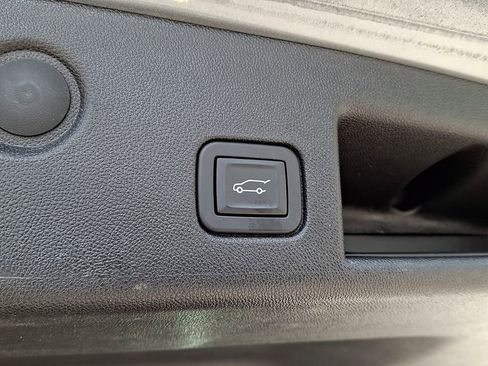 Used 2024 Chevrolet Equinox LT AWD/4WD image 28