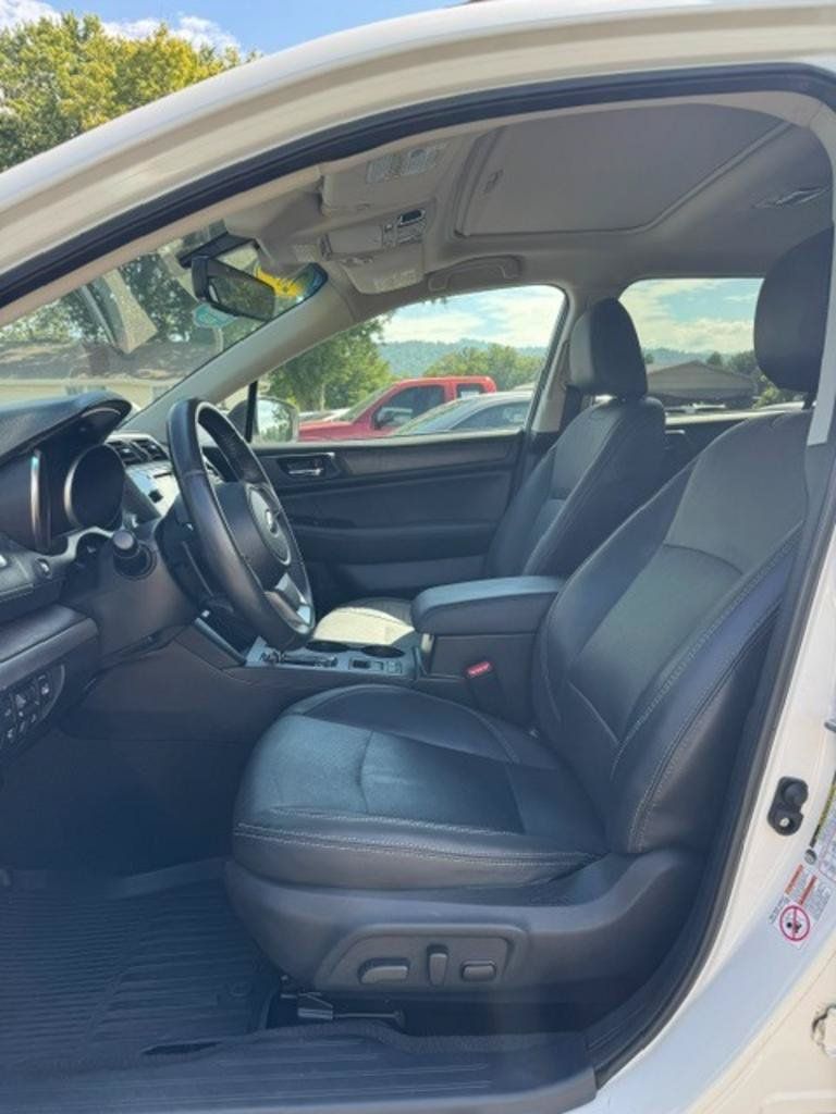 Used 2019 Subaru Outback 3.6R Limited w/ Popular Package #2 AWD/4WD image 8