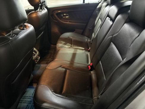 Used 2017 Ford Taurus Limited FWD image 30