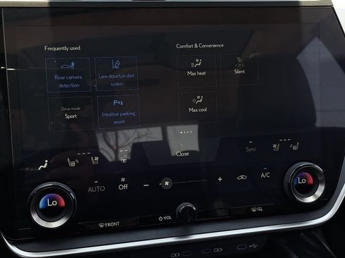 Used 2023 Lexus RZ 450e Premium w/ Technology Package AWD/4WD image 24