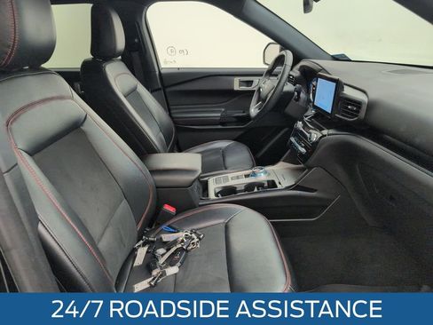 Certified 2023 Ford Explorer ST-Line w/ Class IV Trailer Tow Package image 18