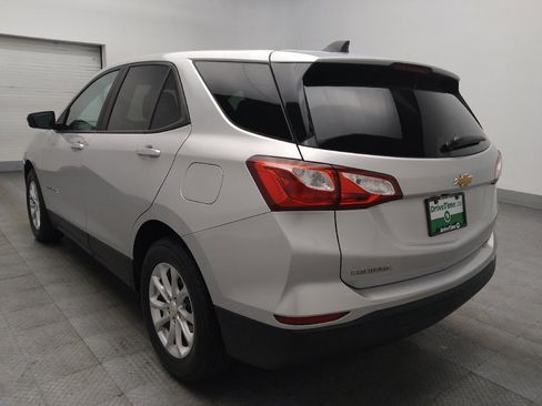 Used 2021 Chevrolet Equinox LS w/ LS Convenience Package FWD image 5
