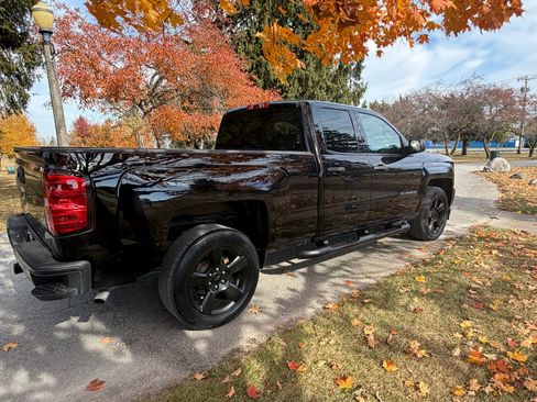 Used 2018 Chevrolet Silverado 1500 W/T w/ Black Out Edition image 3