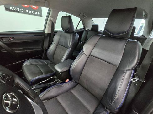 Used 2018 Toyota Corolla SE FWD image 12