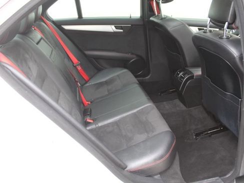 Used 2013 Mercedes-Benz C 250 Sedan image 33