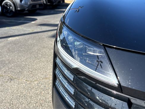 Used 2025 Nissan Kicks SV image 22