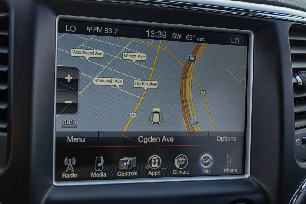 Used 2015 Jeep Grand Cherokee Altitude AWD/4WD image 19