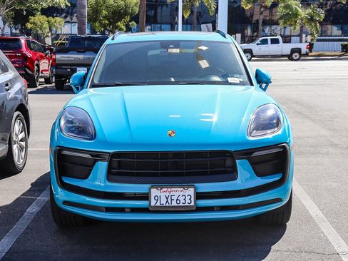 Used 2022 Porsche Macan image 2