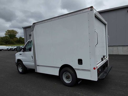New 2024 Ford E-350 and Econoline 350 Super Duty w/ Power Windows & Locks Group image 6