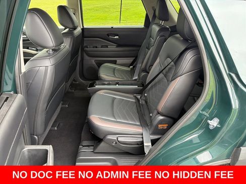 Used 2023 Nissan Pathfinder Platinum AWD/4WD image 27