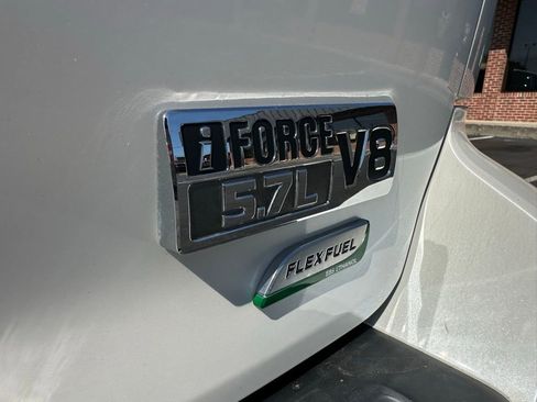 Used 2012 Toyota Sequoia Platinum image 39