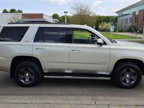 Used 2016 Chevrolet Tahoe LT w/ Luxury Package AWD/4WD image 4