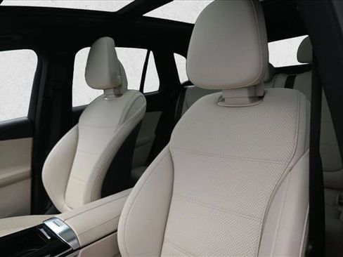 Certified 2026 Mercedes-Benz GLC 300 4MATIC image 9