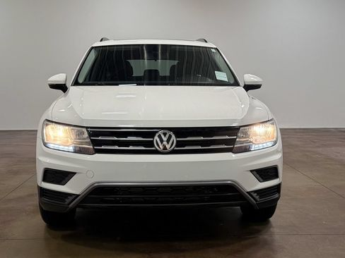 Used 2018 Volkswagen Tiguan SE w/ Panoramic Sunroof Package AWD/4WD image 29
