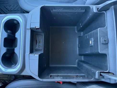 Used 2021 Chevrolet Silverado 1500 LT Trail Boss w/ Convenience Package II image 18