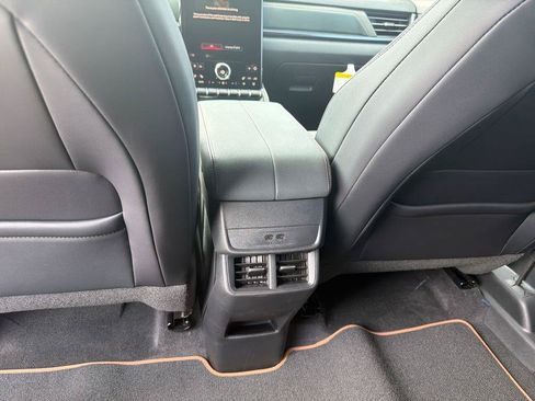 New 2026 GMC Terrain AT4 w/ Technology Package II AWD/4WD image 21