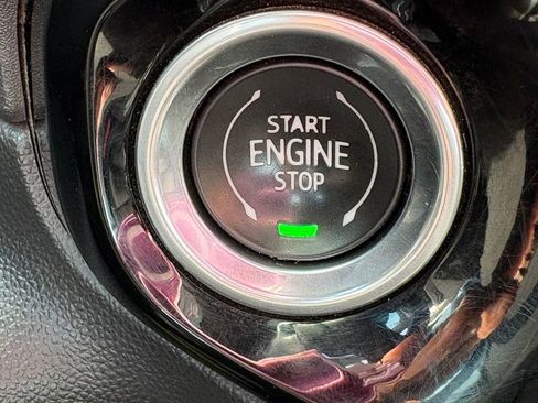 Used 2023 Chevrolet Silverado 1500 ZR2 w/ Technology Package image 27