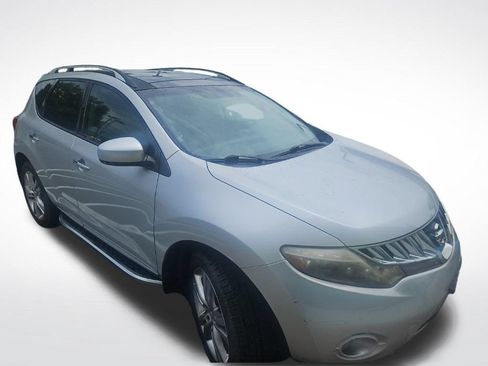 Used 2010 Nissan Murano LE w/ Navigation Pkg AWD/4WD image 2