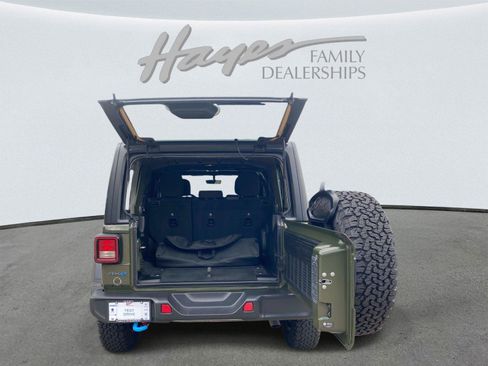 Used 2023 Jeep Wrangler Unlimited w/ 8.4" Radio Group AWD/4WD image 6