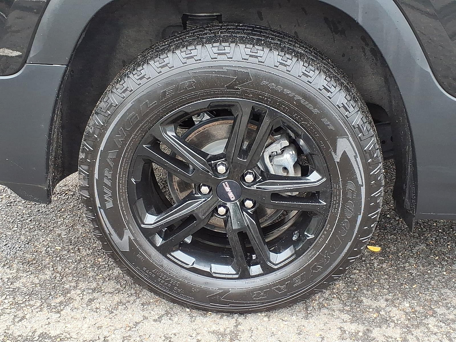Used 2023 GMC Terrain AT4 AWD/4WD image 7
