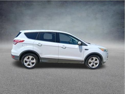 Used 2016 Ford Escape SE FWD image 8