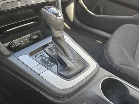 Used 2018 Hyundai Elantra SEL image 20