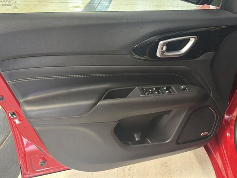 Used 2023 Jeep Compass High Altitude image 12