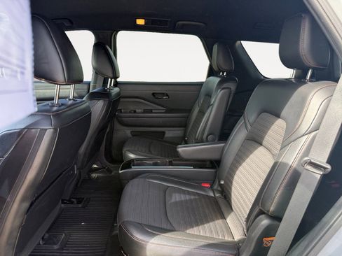 Used 2023 Nissan Pathfinder Rock Creek image 13