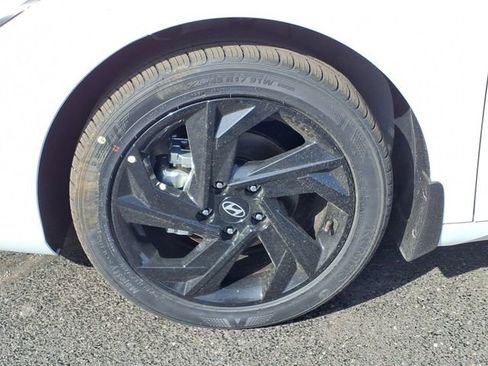New 2026 Hyundai Elantra Sport FWD image 17