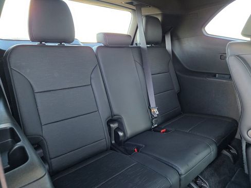 Used 2025 Buick Enclave Sport Touring image 32