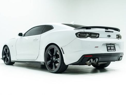Used 2019 Chevrolet Camaro SS RWD image 18