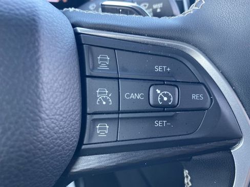 Used 2024 Jeep Grand Cherokee L Altitude image 32